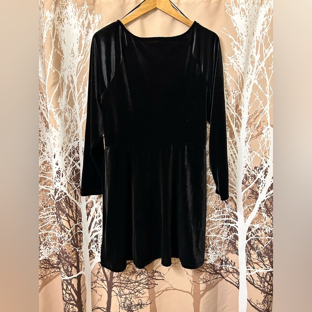 Old Navy Black Velvet Long Sleeve Dress - Size XL - Picture 2 of 5